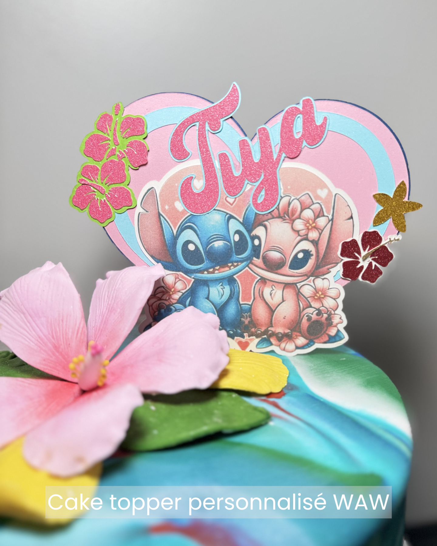 Cake topper